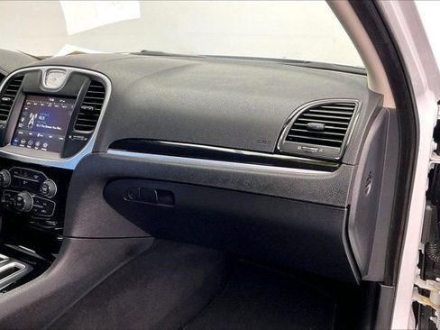 Used 2023 Chrysler 300 Touring w/ Sport Appearance Package RWD image 15
