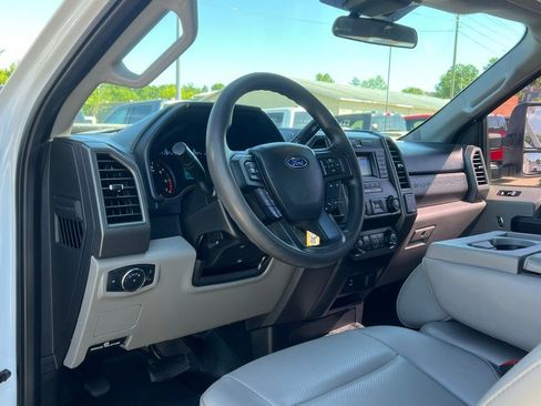 Used 2020 Ford F350 XL w/ Power Equipment Group RWD image 12