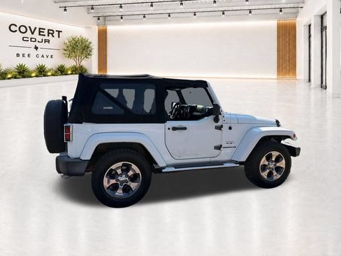 Used 2016 Jeep Wrangler Sahara w/ Mopar Chrome Edition Group AWD/4WD image 9