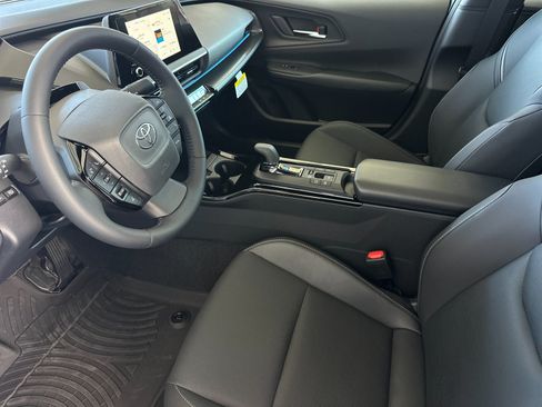 New 2026 Toyota Prius Plug-In Hybrid FWD image 10