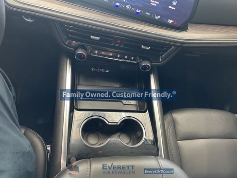 Used 2025 Chevrolet Tahoe Z71 w/ Z71 Off-Road Package image 18