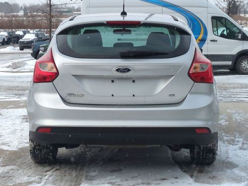 Used 2012 Ford Focus SE image 4