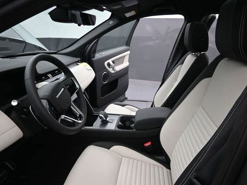 New 2026 Land Rover Discovery Sport Landmark AWD/4WD image 24