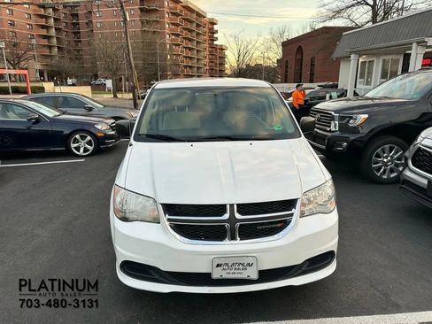 Used 2016 Dodge Grand Caravan SE w/ Quick Order Package 29E SE image 4