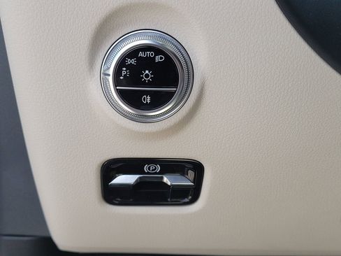 Certified 2023 Mercedes-Benz C 300 4MATIC Sedan image 22