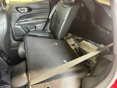 New 2026 Jeep Compass Latitude image 33