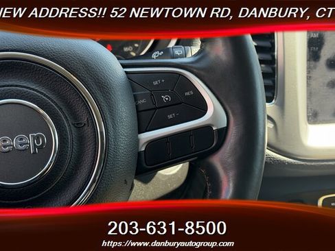 Used 2018 Jeep Compass Latitude w/ Popular Equipment Group AWD/4WD image 19