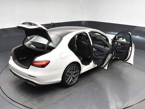 Used 2021 Mercedes-Benz E 350 4MATIC Sedan w/ Premium Package image 28