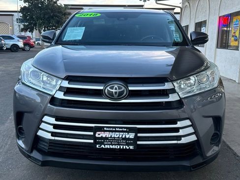 Used 2018 Toyota Highlander LE w/ Carpet Mat Package (TMS) FWD image 9