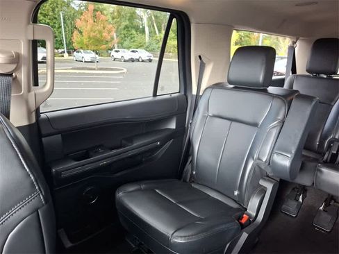 Used 2022 Ford Expedition Max XLT w/ Livery Package image 12