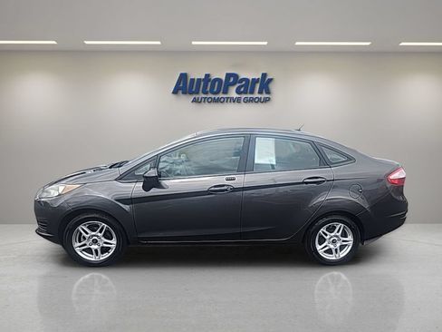 Used 2019 Ford Fiesta SE FWD image 4
