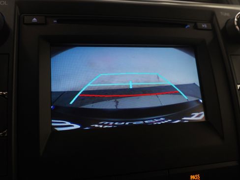 Used 2016 Toyota Camry LE image 27