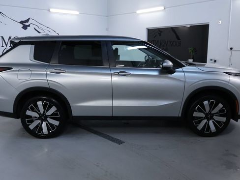Used 2025 Mitsubishi Outlander SE AWD/4WD image 8
