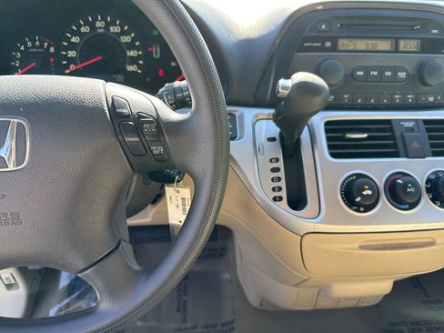 Used 2010 Honda Odyssey LX image 20