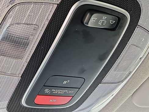 Used 2024 Hyundai Elantra SEL FWD image 23