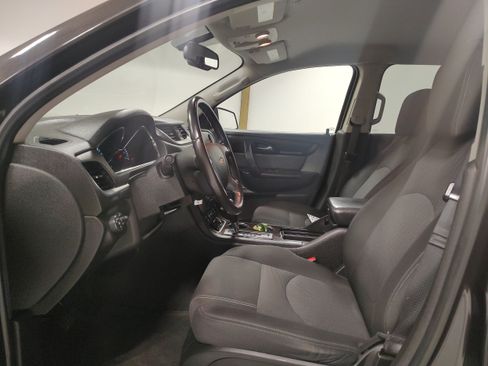 Used 2017 Chevrolet Traverse LT AWD/4WD image 8