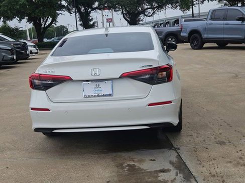 Used 2024 Honda Civic Touring image 6