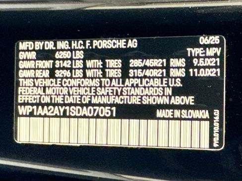 Certified 2025 Porsche Cayenne image 25