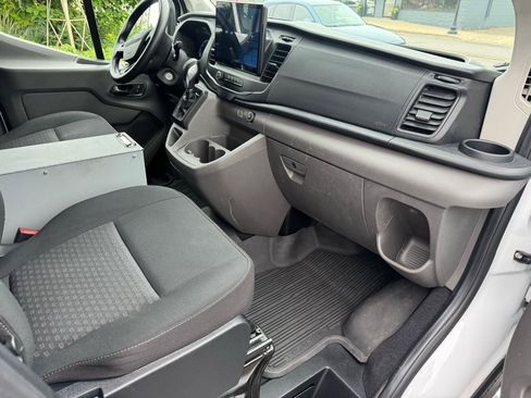 Used 2022 Ford Transit 250 Low Roof AWD image 21