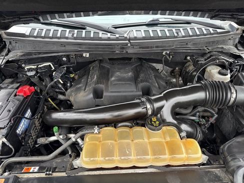 Used 2018 Ford Expedition Limited image 12