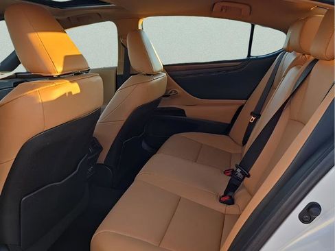 Used 2023 Lexus ES 350 w/ Premium Package FWD image 12