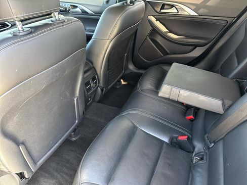 Used 2017 INFINITI QX30 Premium w/ Navigation Package image 38