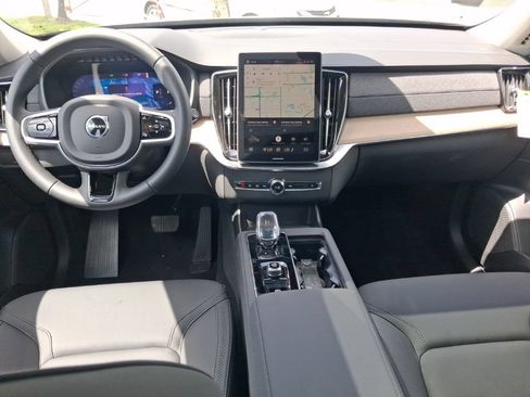 New 2026 Volvo XC90 B5 Core AWD/4WD image 6