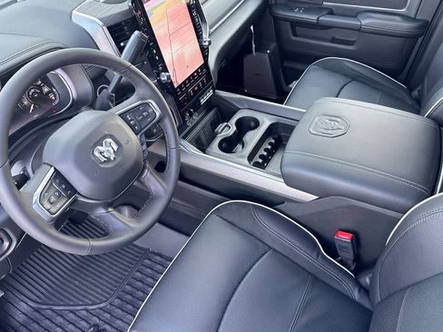 New 2026 RAM 2500 Laramie AWD/4WD image 11