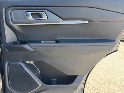 Used 2025 Ford Explorer ST-Line AWD/4WD image 27