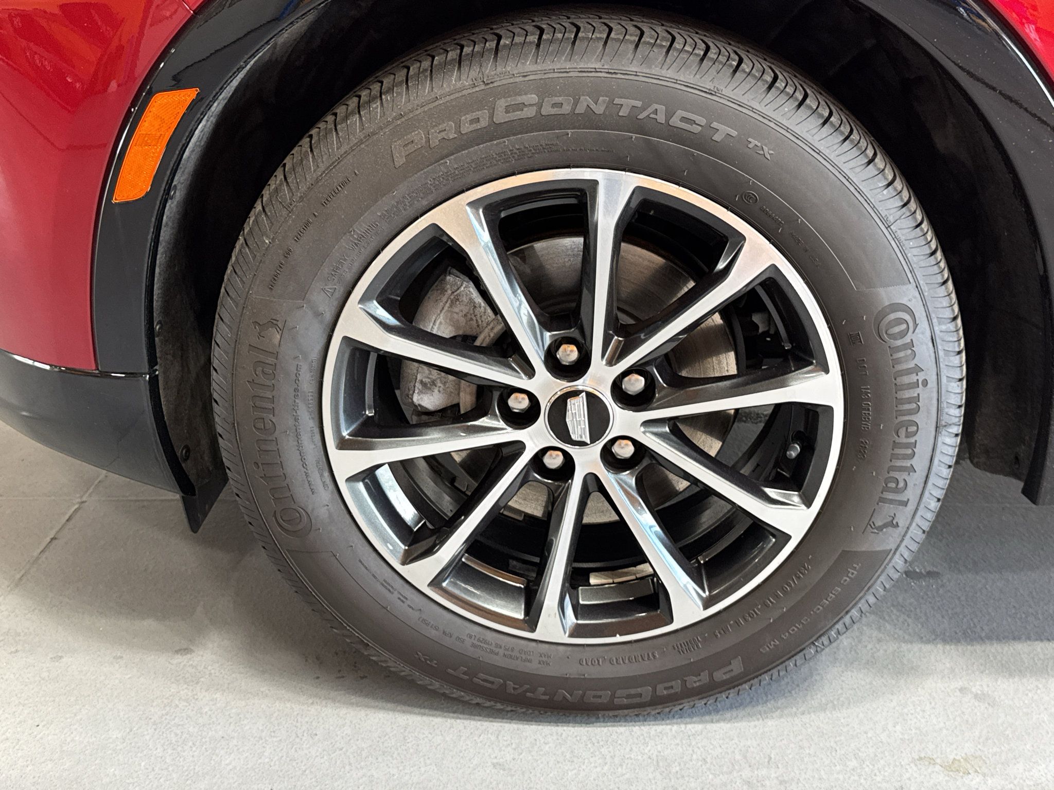 Used 2024 Cadillac XT4 Sport w/ LPO, Floor Liner Package AWD/4WD image 9