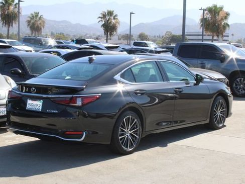 Used 2023 Lexus ES 300h w/ Premium Package FWD image 21