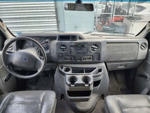 Used 2011 Ford E-250 and Econoline 250 image 7