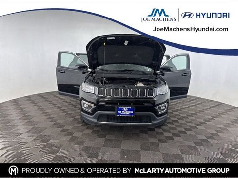 Used 2018 Jeep Compass Limited image 12