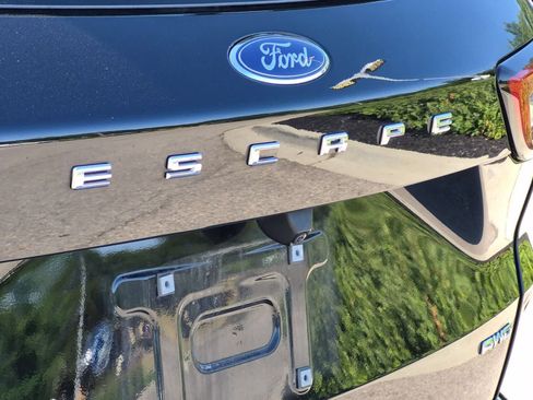 Used 2024 Ford Escape ST-Line AWD/4WD image 13