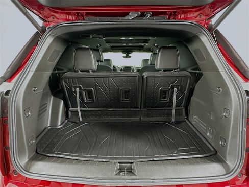 Used 2023 Chevrolet Traverse Premier image 28