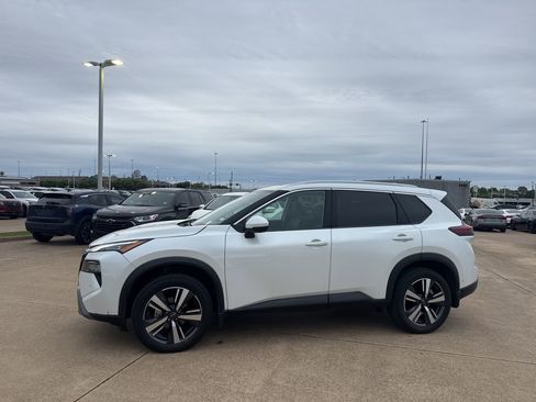 Certified 2024 Nissan Rogue SL w/ SL Premium Package image 11