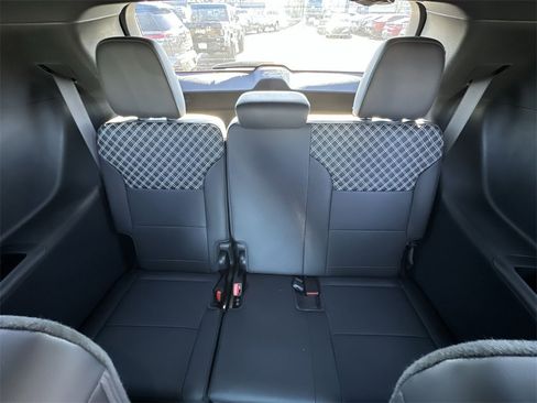 Used 2024 GMC Acadia Denali w/ Super Cruise Package image 23