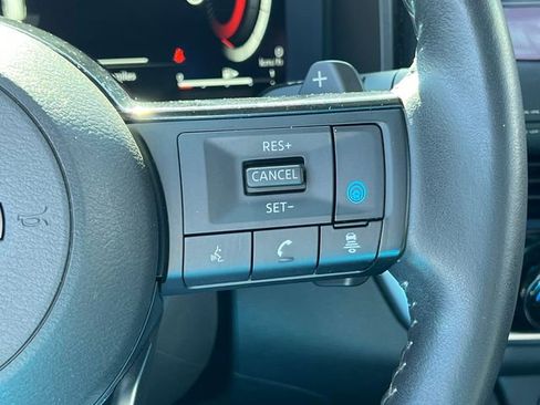Certified 2024 Nissan Rogue SL w/ SL Premium Package FWD image 16