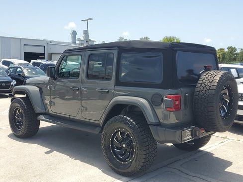 Used 2020 Jeep Wrangler Unlimited Sahara w/ Dual Top Group AWD/4WD image 3