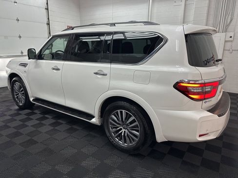 Used 2022 Nissan Armada SL w/ Captain's Chairs Package image 6