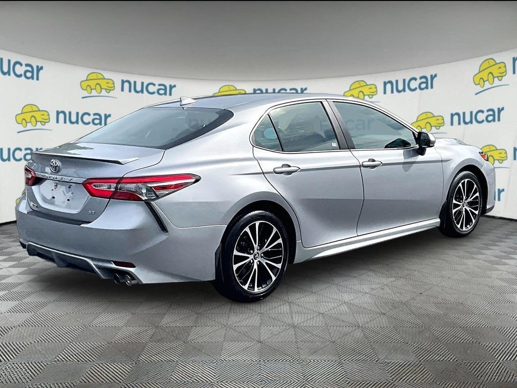 Used 2019 Toyota Camry SE FWD image 6