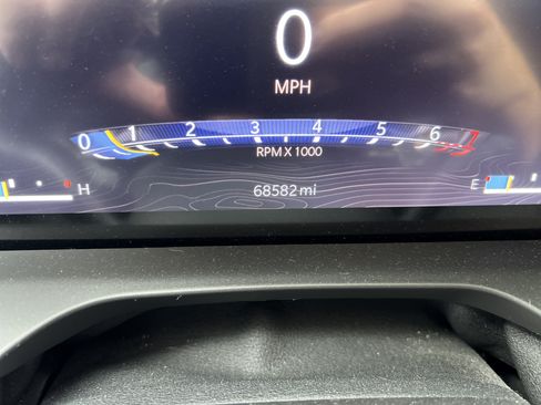 Used 2022 Jeep Grand Cherokee Altitude AWD/4WD image 19