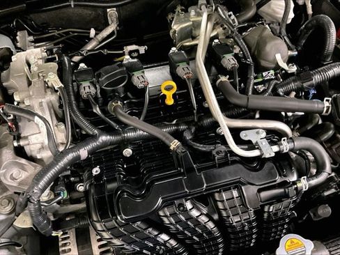 Used 2024 Nissan Altima 2.5 SV w/ SV Premium Package FWD image 31