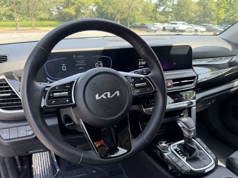 Certified 2025 Kia Seltos S AWD/4WD image 14