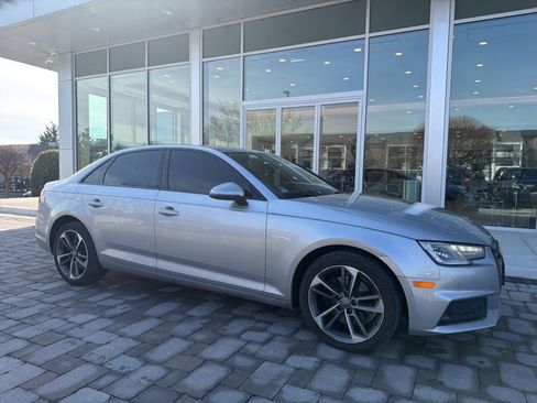 Used 2019 Audi A4 2.0T Premium image 4