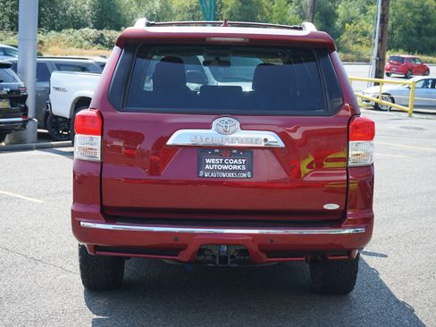 Used 2012 Toyota 4Runner SR5 AWD/4WD image 4