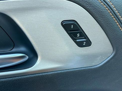 New 2026 Chrysler Pacifica Pinnacle image 14