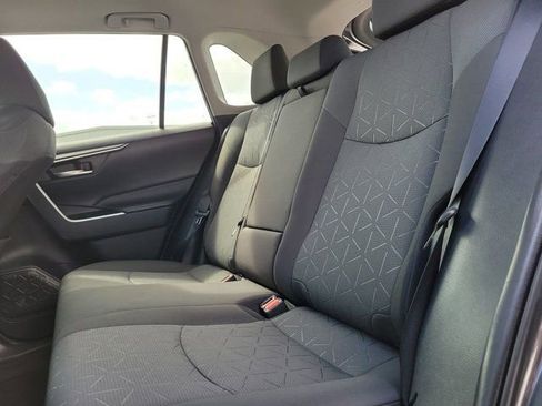 Used 2022 Toyota RAV4 XLE w/ Convenience Package image 20