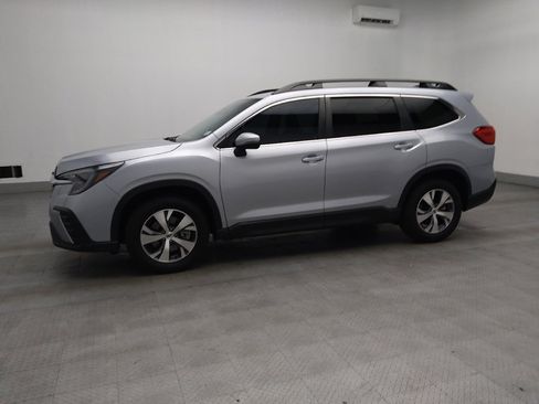 Used 2023 Subaru Ascent Premium image 2