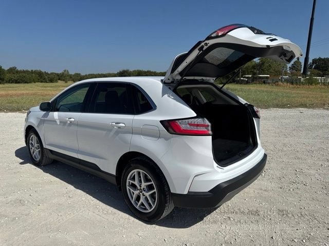 Used 2024 Ford Edge SEL AWD/4WD image 4